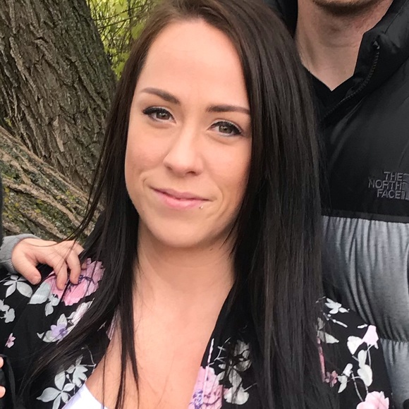 Meet your Posher, Amber - Picture 1 of 1